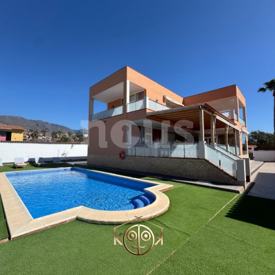 VILLA for sale in Playa Paraiso